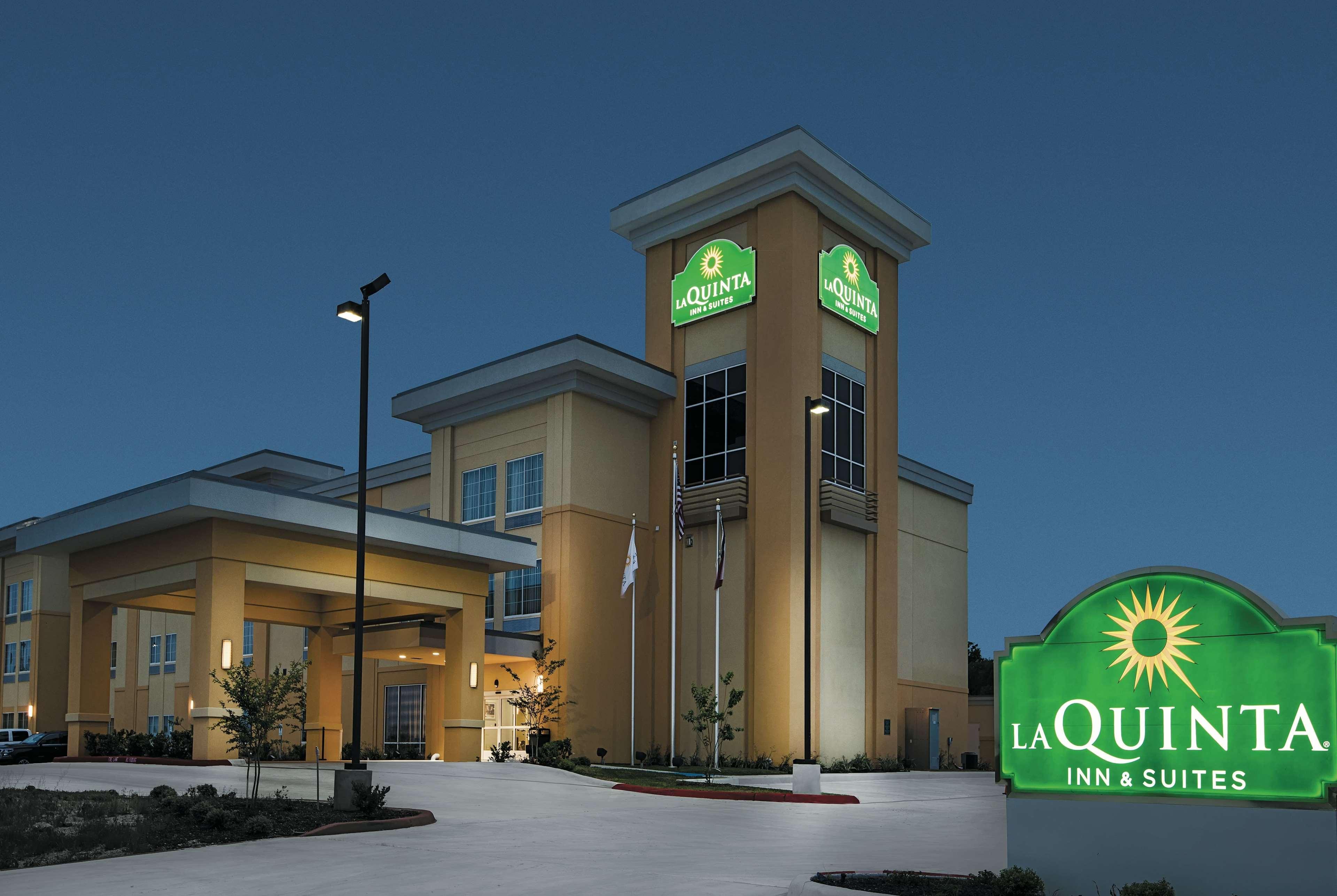La Quinta By Wyndham Karnes City - Kenedy Exteriör bild